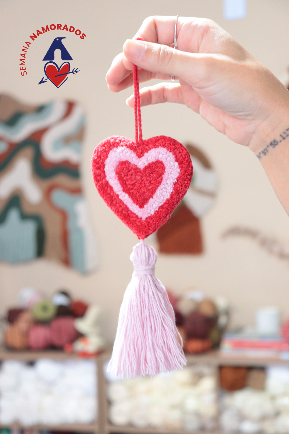 pingente punch needle